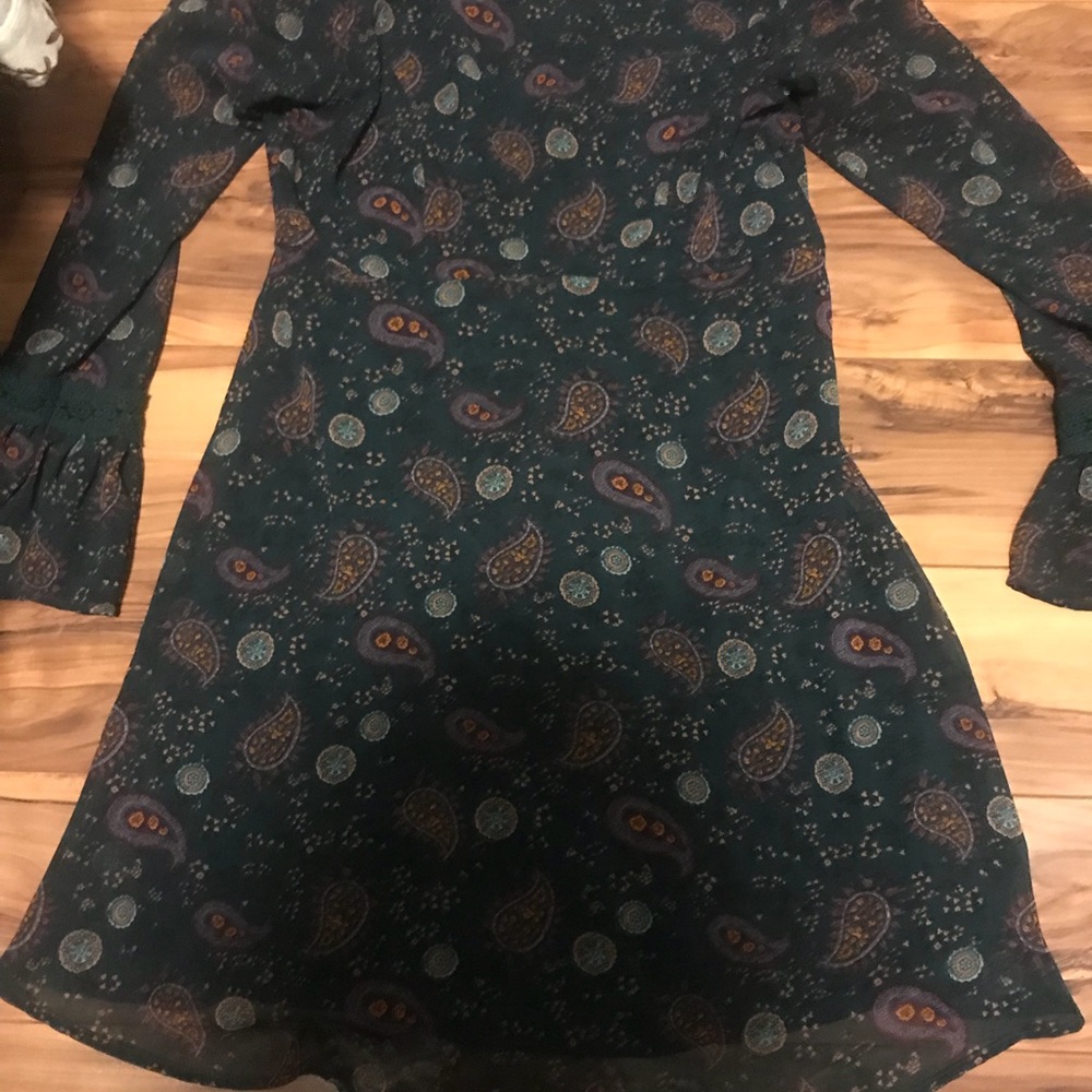 Hunter green floral bell sleeve dress
